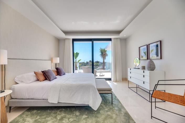 Image No.15-5 Bed Villa for sale