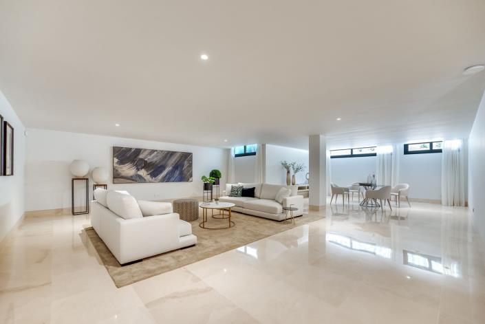 Image No.26-5 Bed Villa for sale