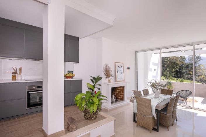 Image No.2-3 Bed Townhouse for sale