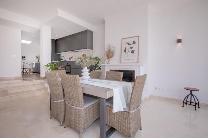 Image No.9-3 Bed Townhouse for sale