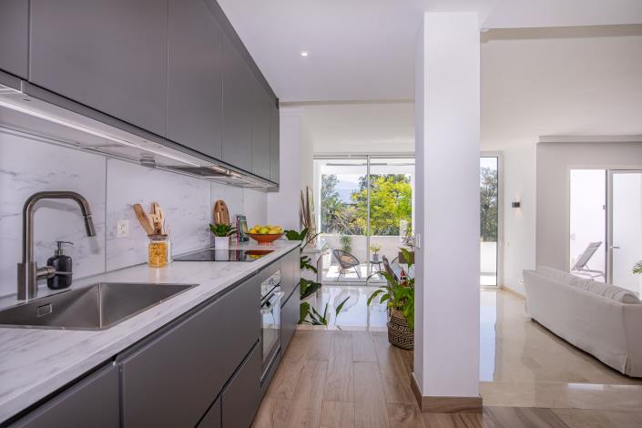 Image No.12-3 Bed Townhouse for sale