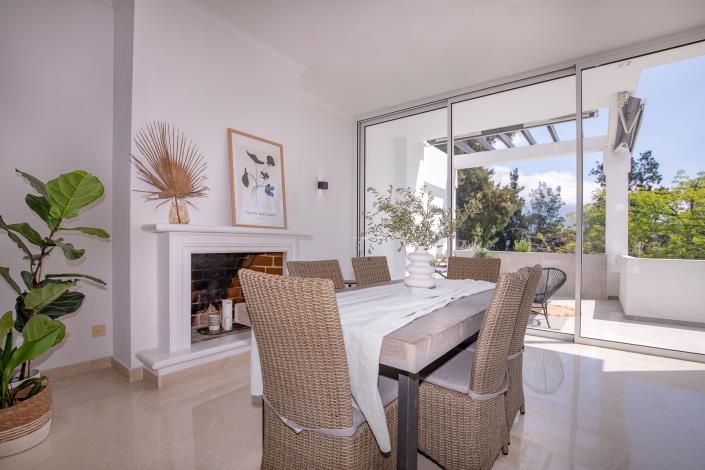 Image No.14-3 Bed Townhouse for sale