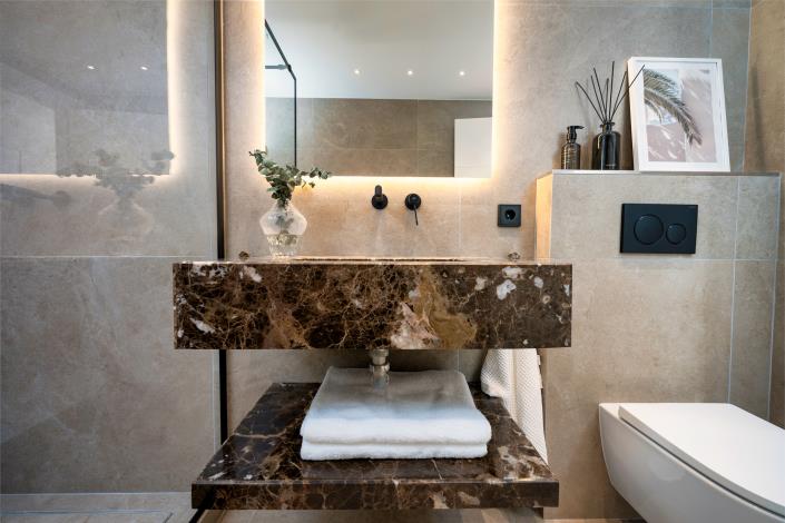 Image No.43-4 Bed Villa / Detached for sale