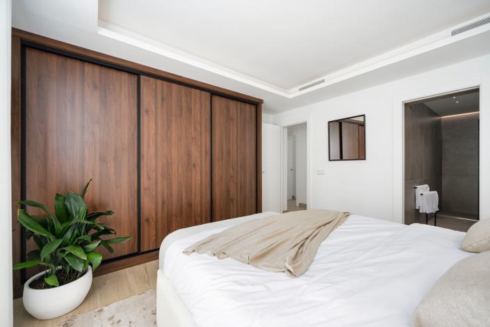 Image No.48-4 Bed Villa / Detached for sale