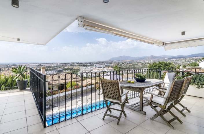 Image No.11-4 Bed Villa / Detached for sale