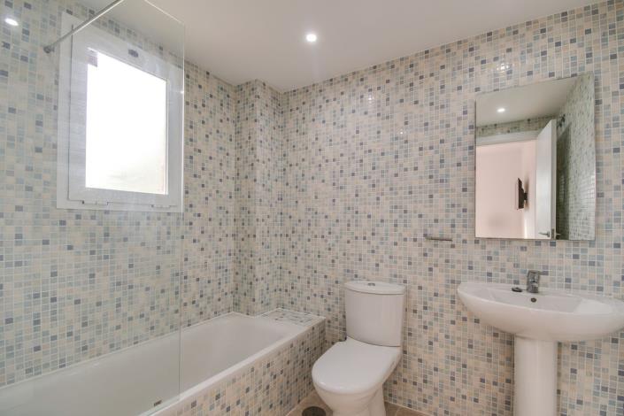 Image No.15-2 Bed Apartment for sale