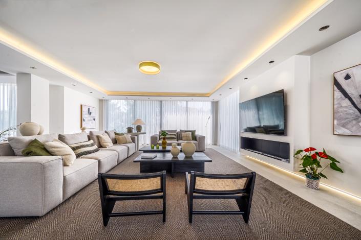 Image No.6-5 Bed Villa for sale