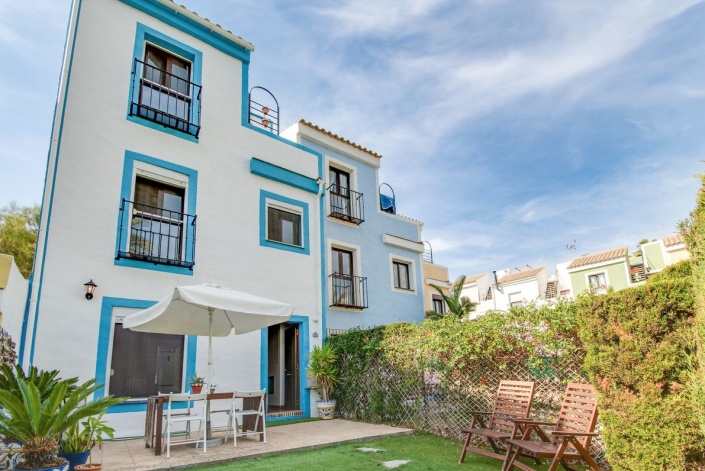 Image No.16-3 Bed Townhouse for sale