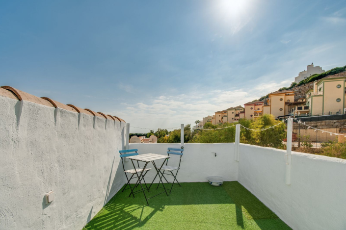 Image No.14-3 Bed Townhouse for sale