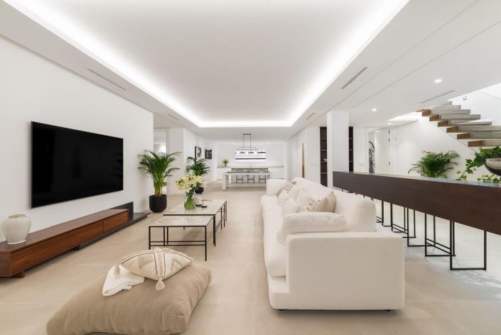 Image No.24-6 Bed Villa for sale