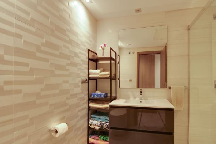 Image No.20-2 Bed Apartment for sale