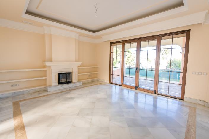 Image No.4-4 Bed Villa for sale