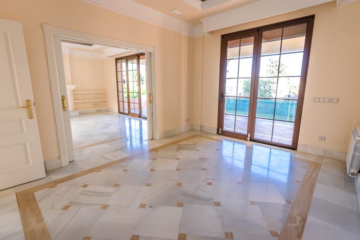 Image No.9-4 Bed Villa for sale