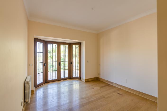 Image No.23-4 Bed Villa for sale