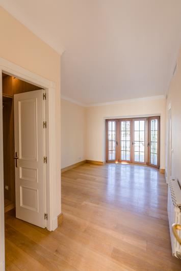 Image No.27-4 Bed Villa for sale