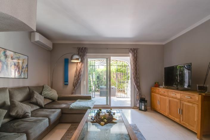 Image No.13-2 Bed Townhouse for sale