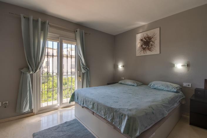 Image No.19-2 Bed Townhouse for sale