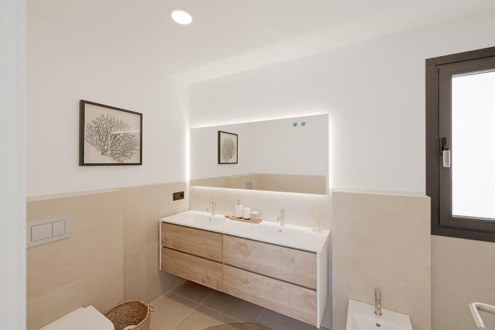 Image No.25-3 Bed Apartment for sale