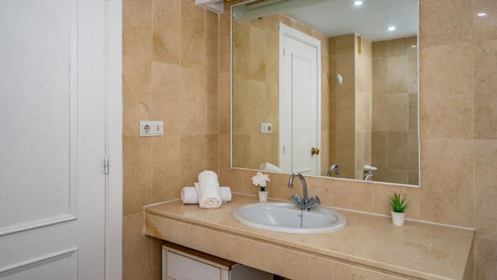 Image No.13-2 Bed Apartment for sale