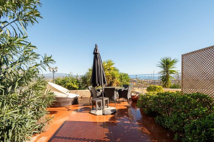 Image No.15-3 Bed Townhouse for sale