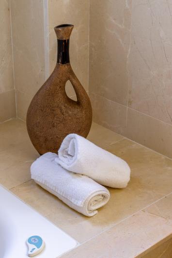 Image No.23-2 Bed Apartment for sale