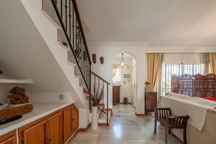 Image No.12-3 Bed Townhouse for sale