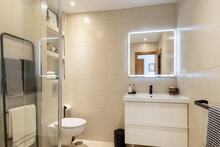 Image No.15-3 Bed Townhouse for sale