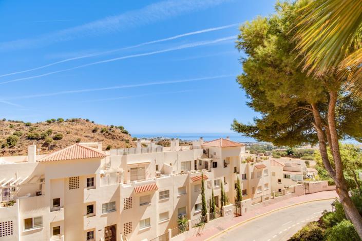 Image No.4-4 Bed Apartment for sale