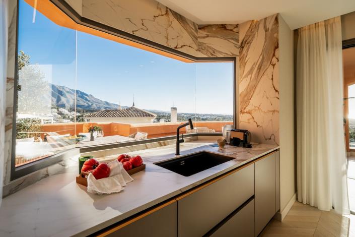 Image No.35-4 Bed Apartment for sale