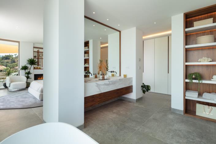 Image No.18-6 Bed Villa for sale