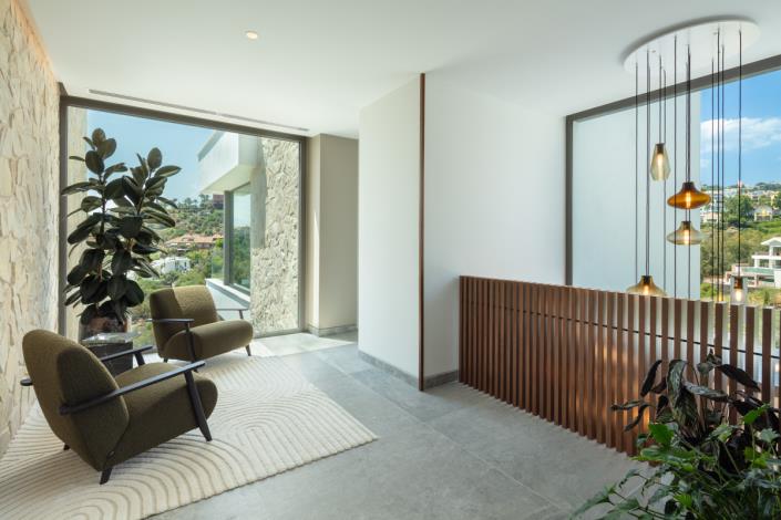 Image No.12-6 Bed Villa for sale