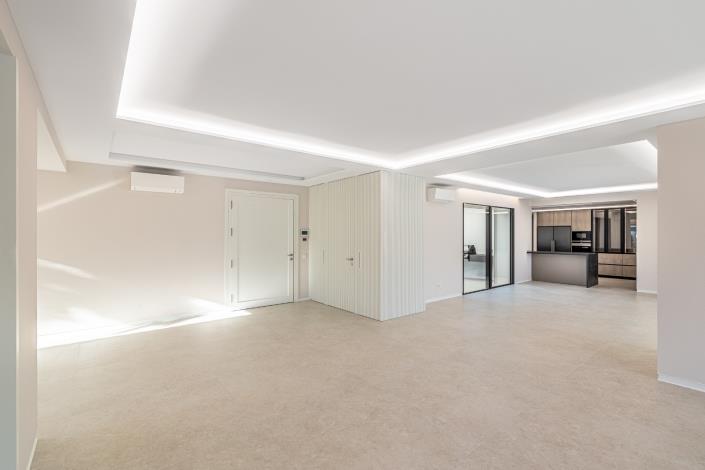 Image No.8-4 Bed Villa for sale