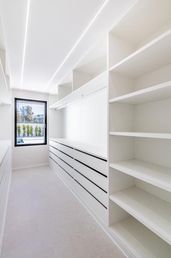 Image No.15-4 Bed Villa for sale