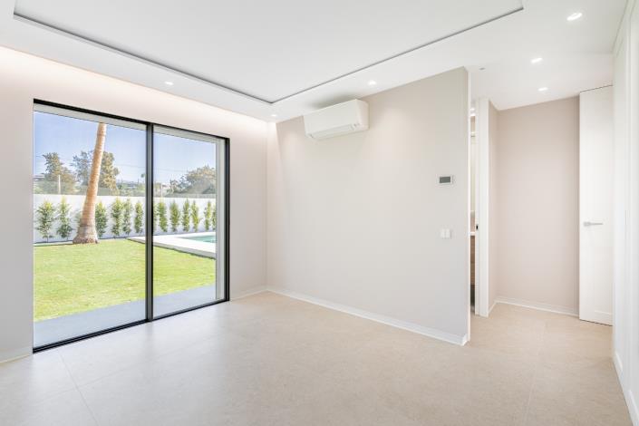 Image No.22-4 Bed Villa for sale