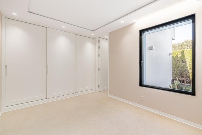 Image No.25-4 Bed Villa for sale