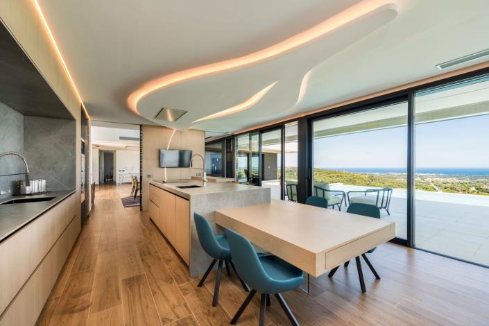 Image No.9-6 Bed Villa for sale