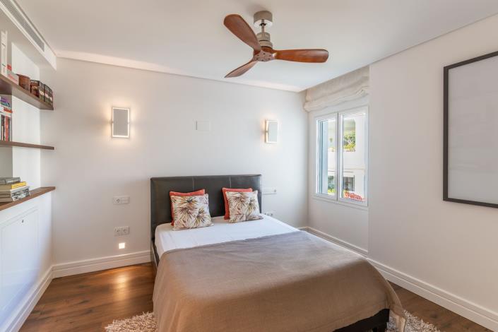 Image No.17-3 Bed Apartment for sale