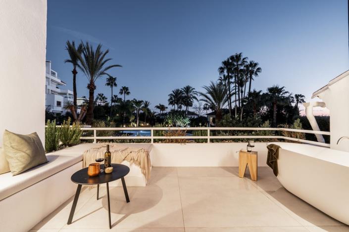 Image No.4-4 Bed Townhouse for sale