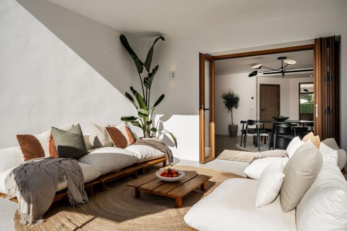 Image No.23-4 Bed Townhouse for sale