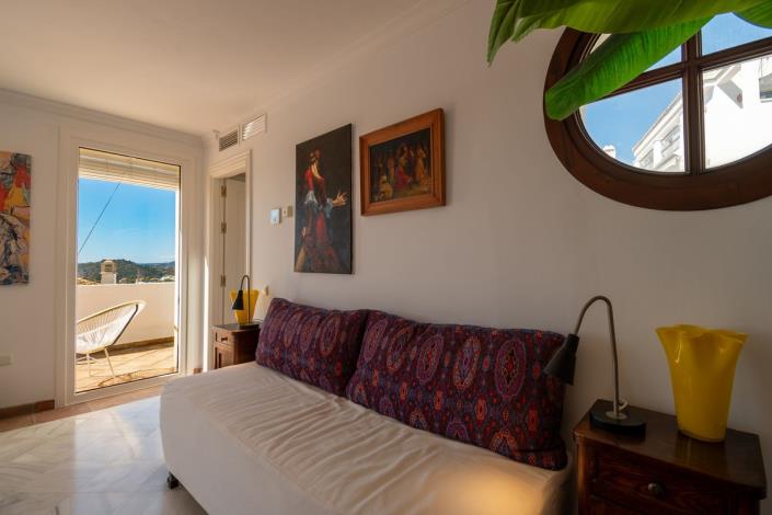 Image No.43-3 Bed Townhouse for sale