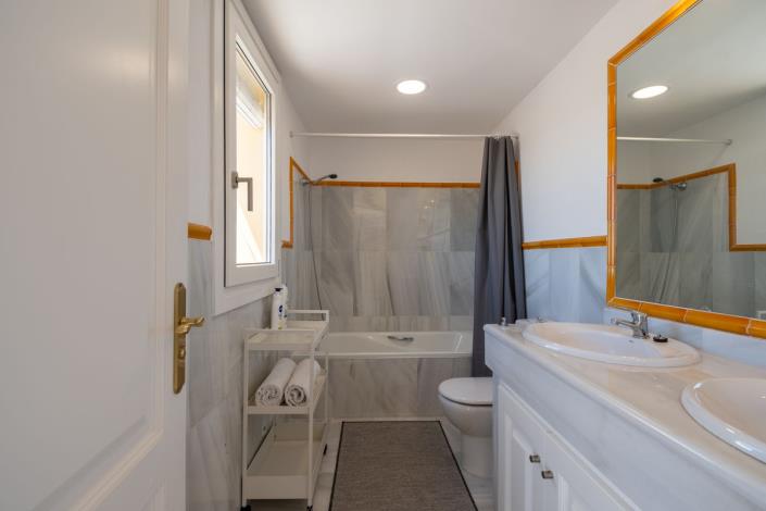 Image No.44-3 Bed Townhouse for sale