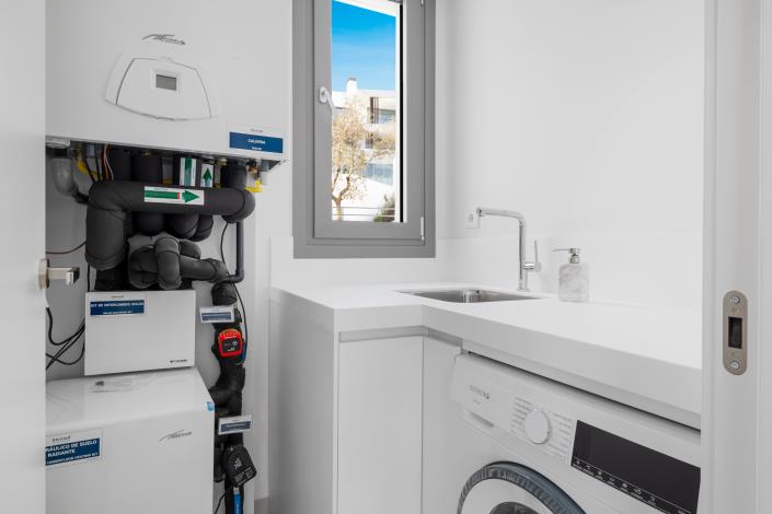 Image No.36-3 Bed Apartment for sale