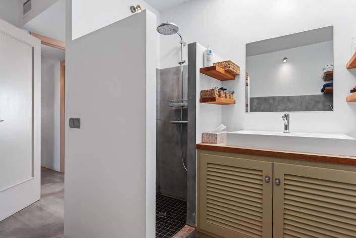 Image No.20-3 Bed Townhouse for sale