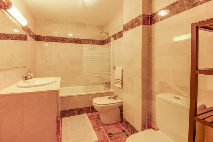 Image No.18-2 Bed Apartment for sale