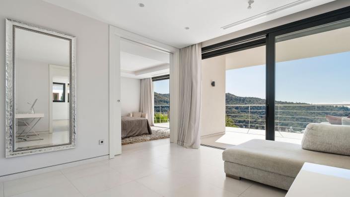 Image No.15-4 Bed Villa for sale