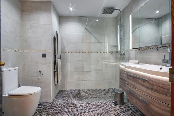 Image No.16-2 Bed Apartment for sale