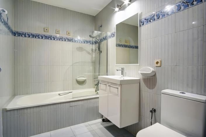 Image No.21-2 Bed Apartment for sale