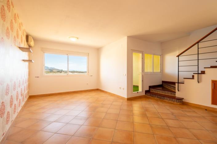 Image No.13-2 Bed Townhouse for sale