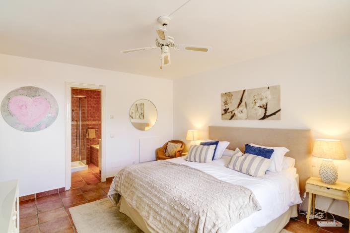 Image No.20-3 Bed Townhouse for sale