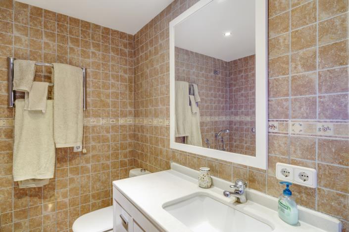 Image No.23-3 Bed Townhouse for sale